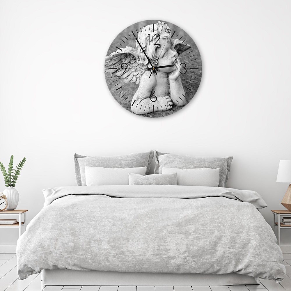 Horloge murale arrondie et analogique avec image décorative d'ange avec tons gris feeby-01